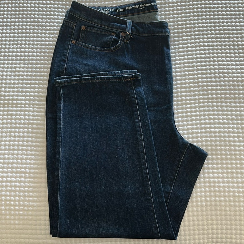 Talbots Flawless High Waist Modern Ankle Jeans / Curvy . Size 20W .